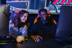 More young women seek careers in booming video game industry